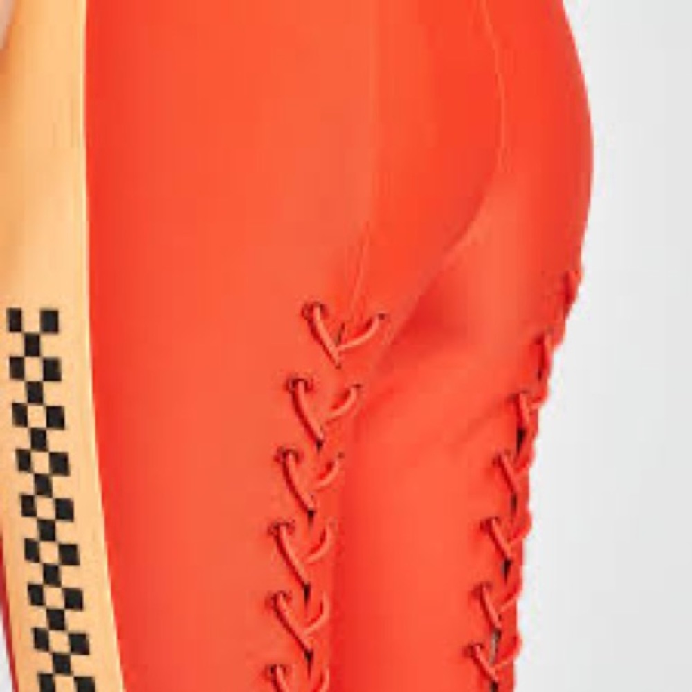 FENTY BY PUMA LACE UP LEGGINGS -CHERRY RED SIZE L (BRAND NEW) - Picture 3 of 4